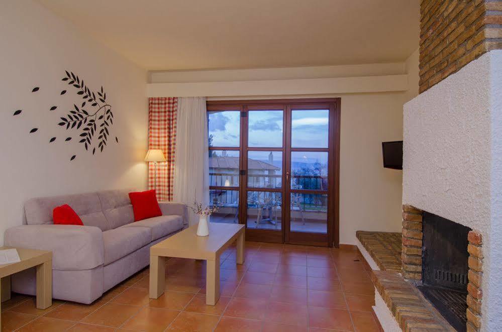 Kaminos Resort Límni エクステリア 写真