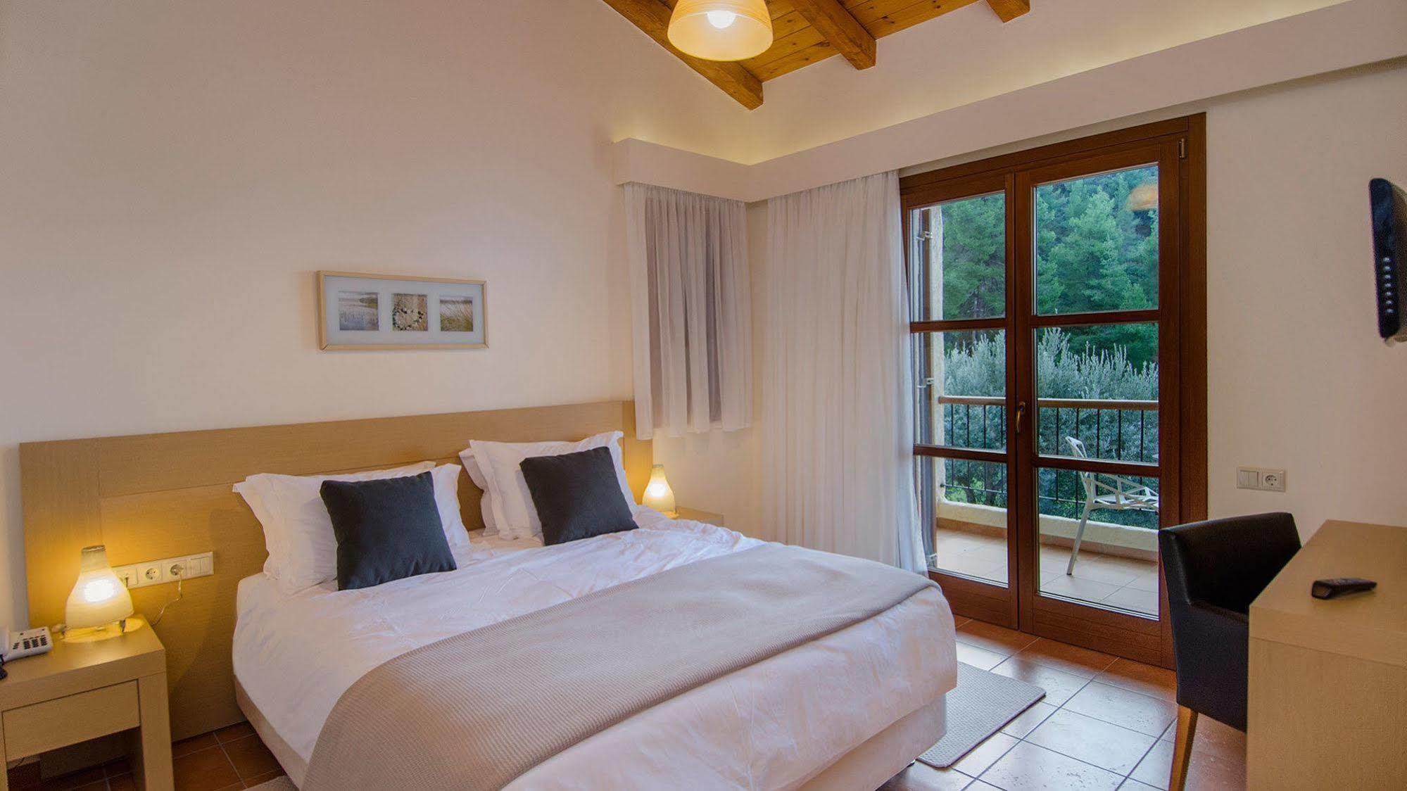 Kaminos Resort Límni エクステリア 写真